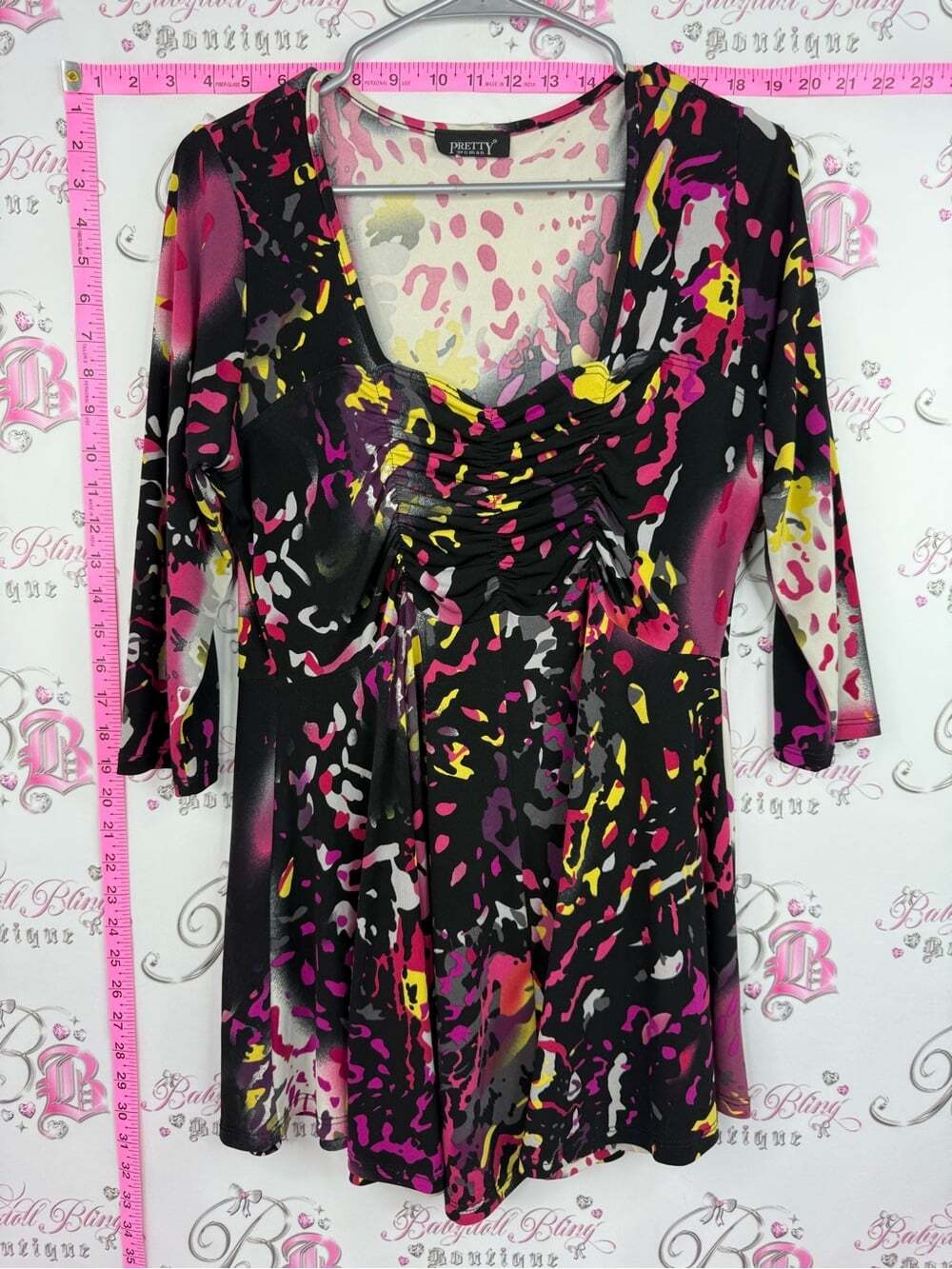 Pretty Woman Black Abstract Print Ruched V-Neck Top